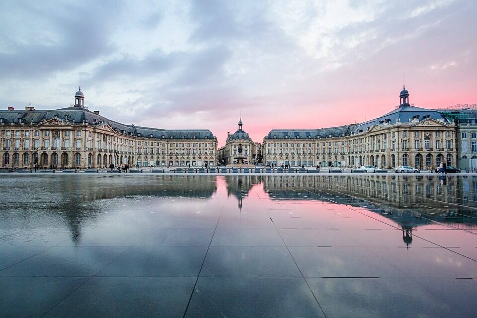 Marché de Noël à Bordeaux et cabaret l'Ange Bleu